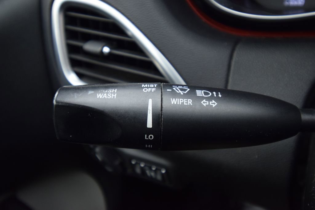 Used 2015 Dodge Dart SXT image 27