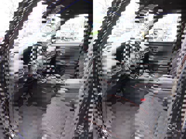 Used 2025 Honda HR-V Sport image 2