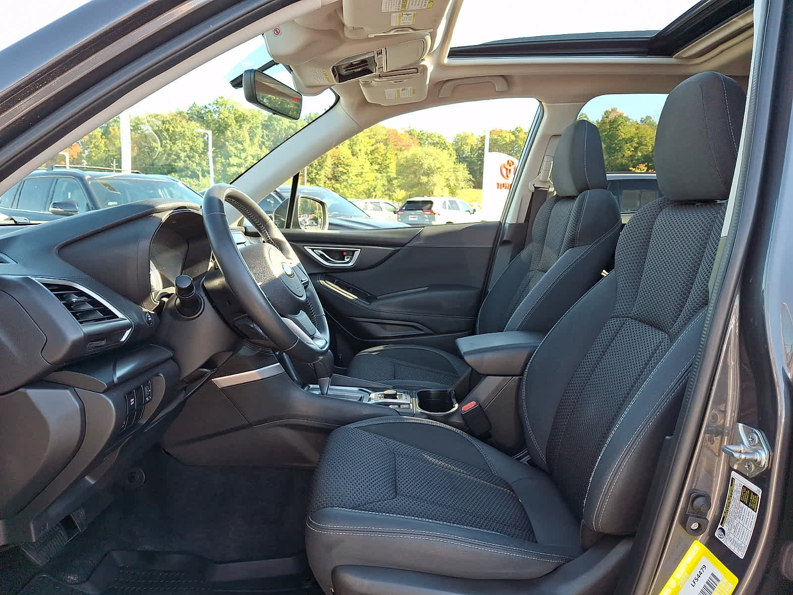 Used 2021 Subaru Forester Premium AWD/4WD image 15