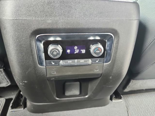 Used 2025 GMC Yukon XL Denali image 35