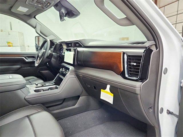 New 2026 GMC Sierra 3500 Denali w/ Denali Reserve Package image 40