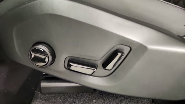 New 2026 Volvo XC90 B6 Core AWD/4WD image 14