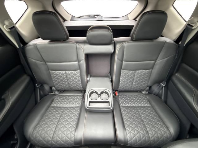 Used 2024 Nissan Murano Platinum w/ Cargo Package AWD/4WD image 16