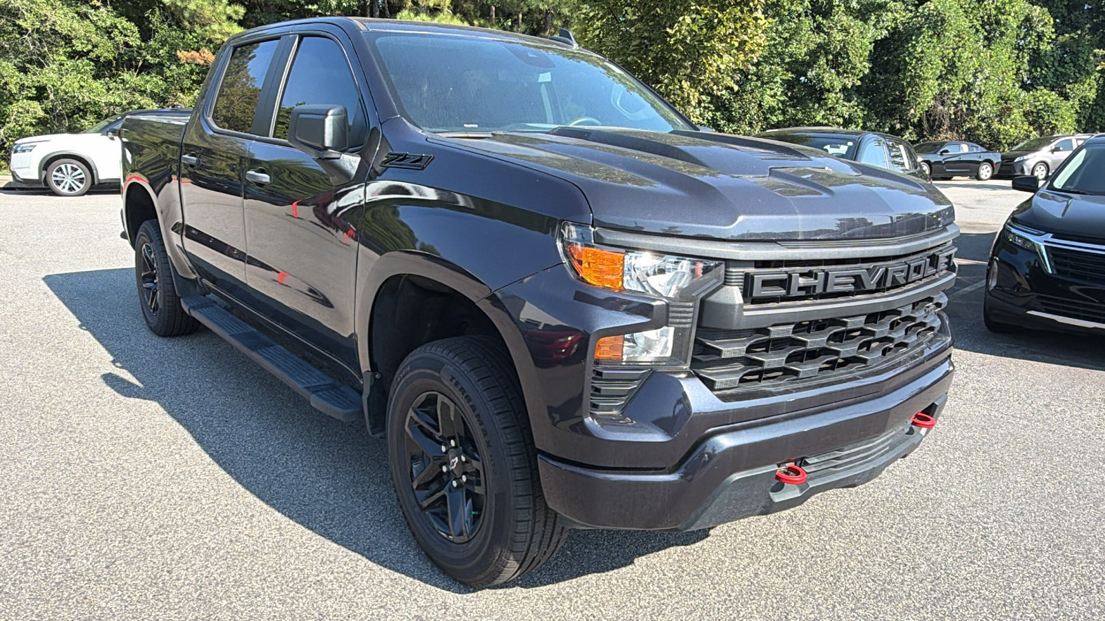 Used 2024 Chevrolet Silverado 1500 Custom Trail Boss w/ LPO, Dark Essentials Package AWD/4WD image 5