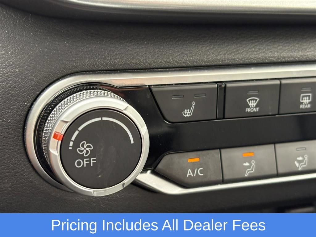 Certified 2024 Nissan Altima 2.5 SR w/ SR Premium Package AWD/4WD image 16