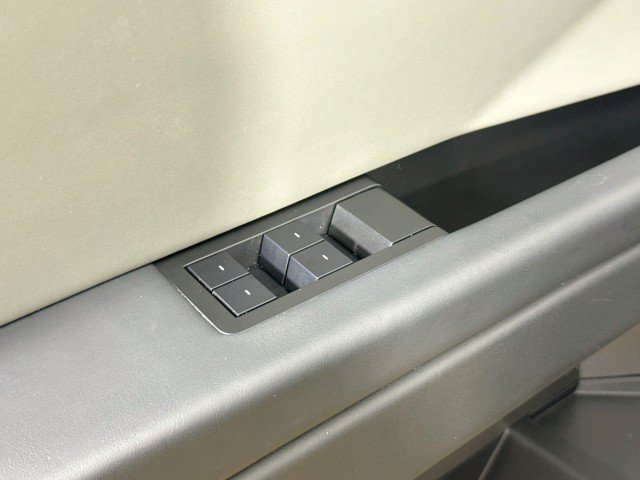 Used 2024 Tesla Cybertruck AWD Crew Cab image 16