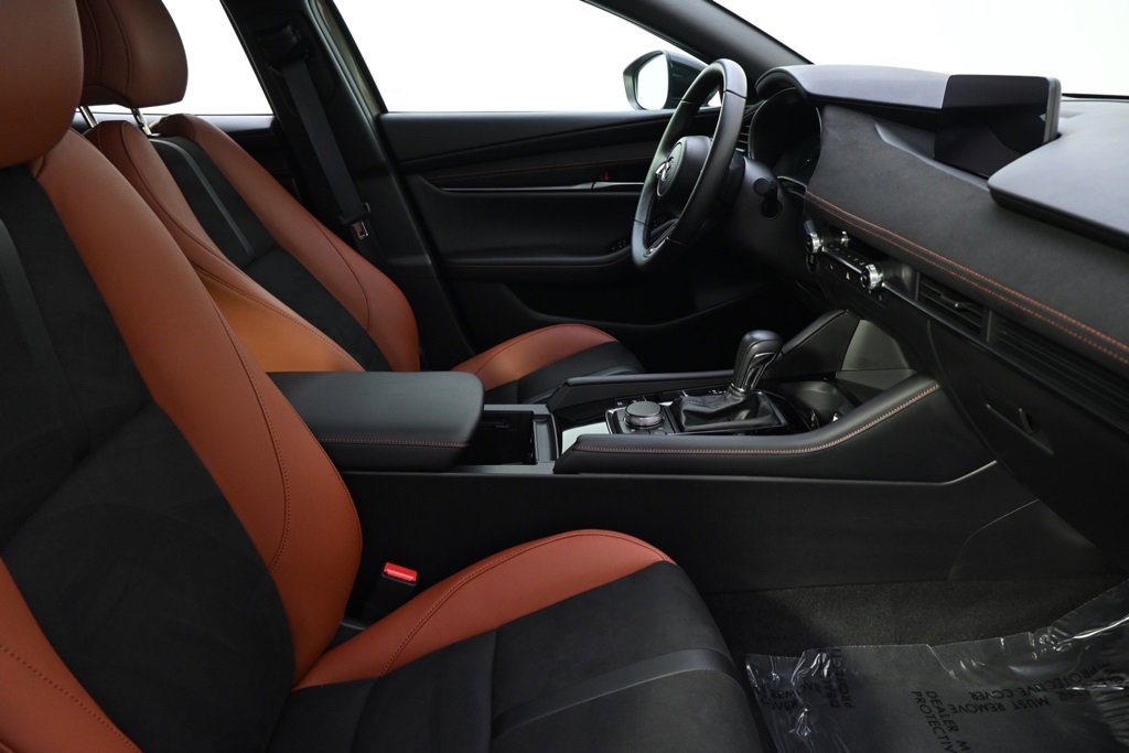 Certified 2025 MAZDA MAZDA3 Carbon image 16