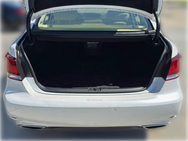 Used 2017 Lexus LS 460 w/ Comfort Package RWD image 5