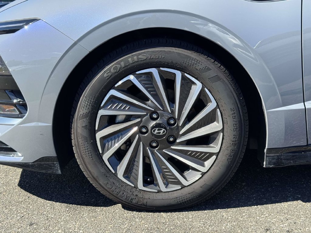 Used 2025 Hyundai Sonata SEL FWD image 9