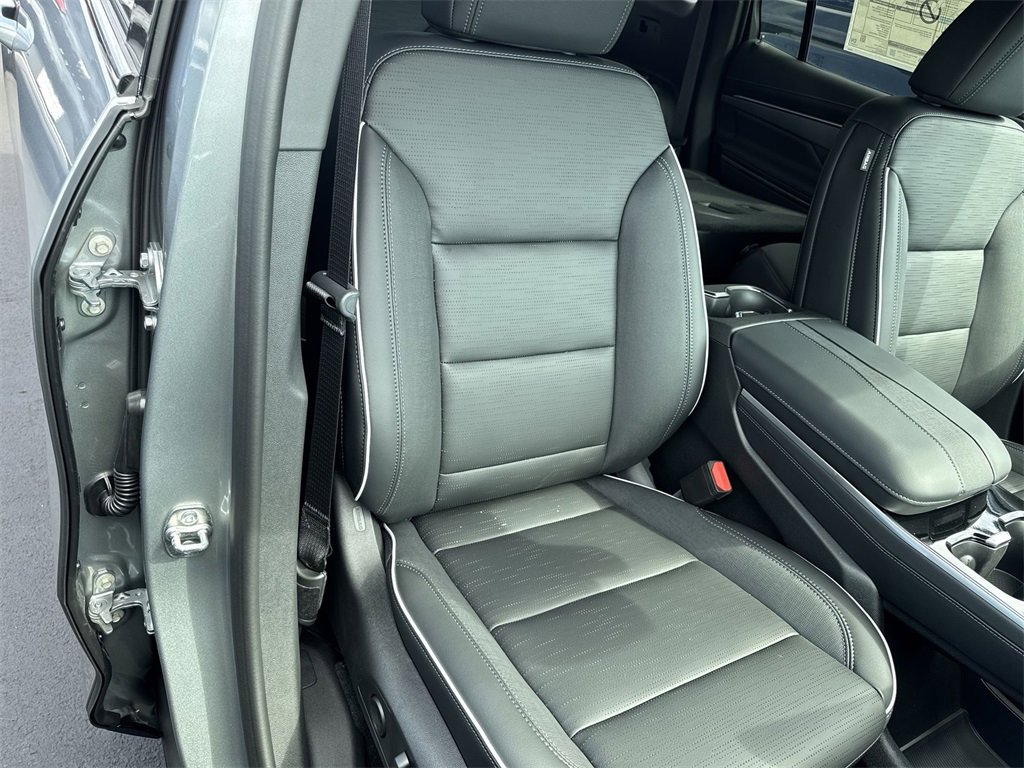 New 2026 Buick Enclave Sport Touring w/ Power Package image 31