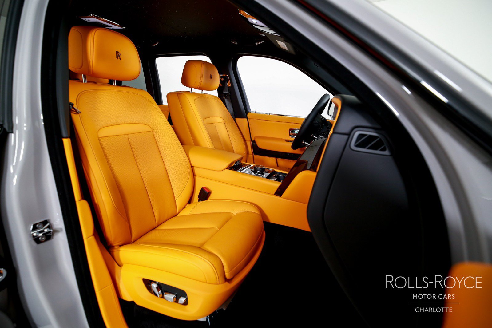 New 2027 Rolls-Royce Cullinan Black Badge AWD/4WD image 36