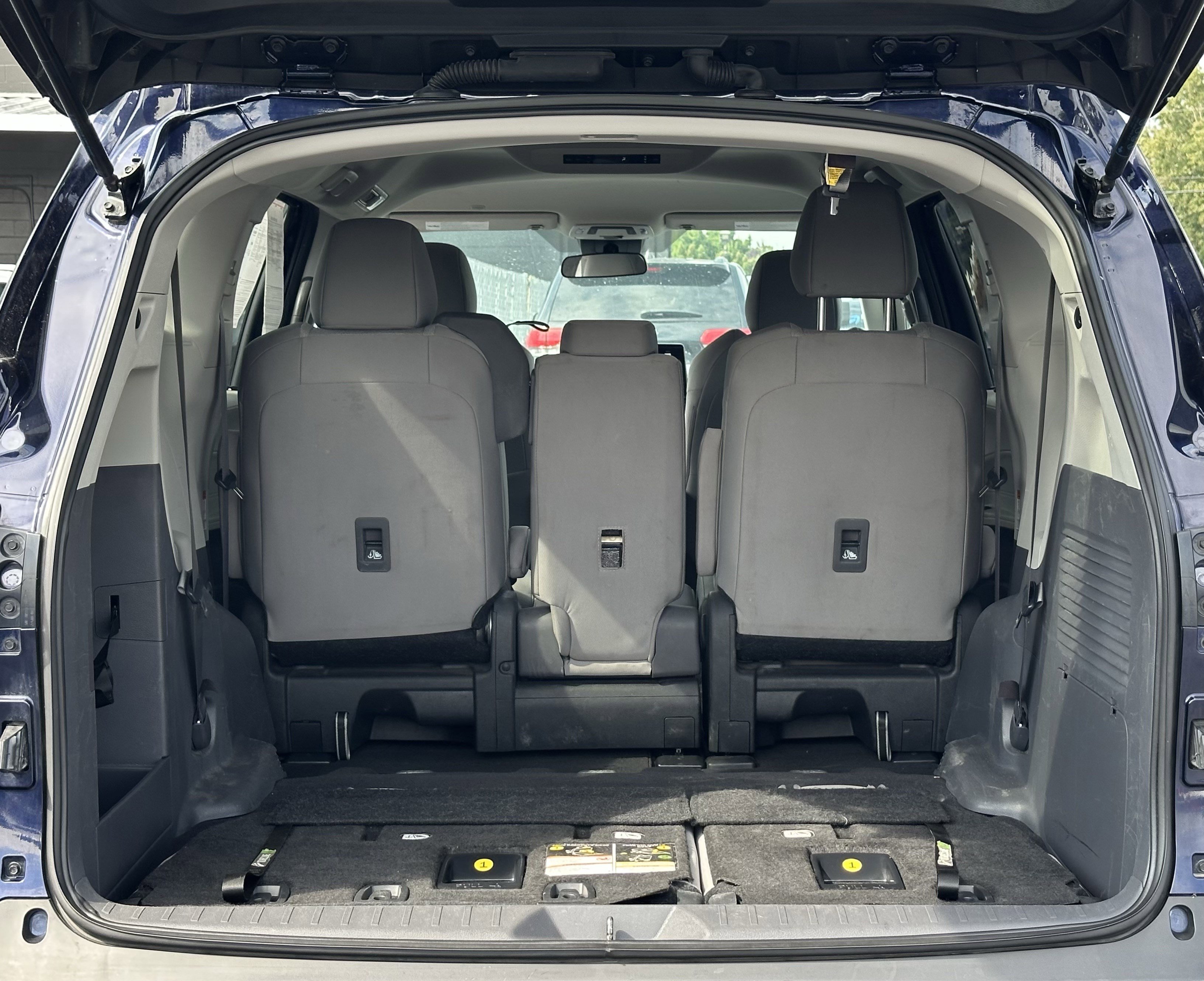 Used 2023 Toyota Sienna LE image 16