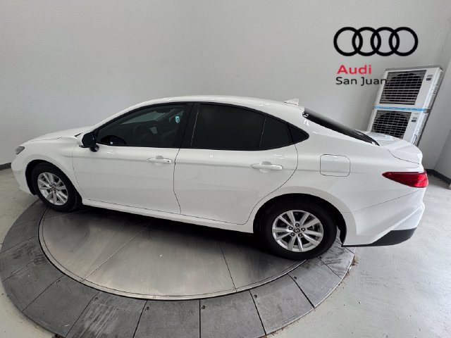 Used 2025 Toyota Camry LE FWD image 37