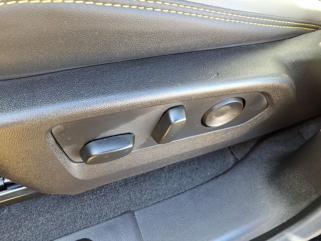 Used 2026 Chevrolet Colorado ZR2 w/ Technology Package AWD/4WD image 17