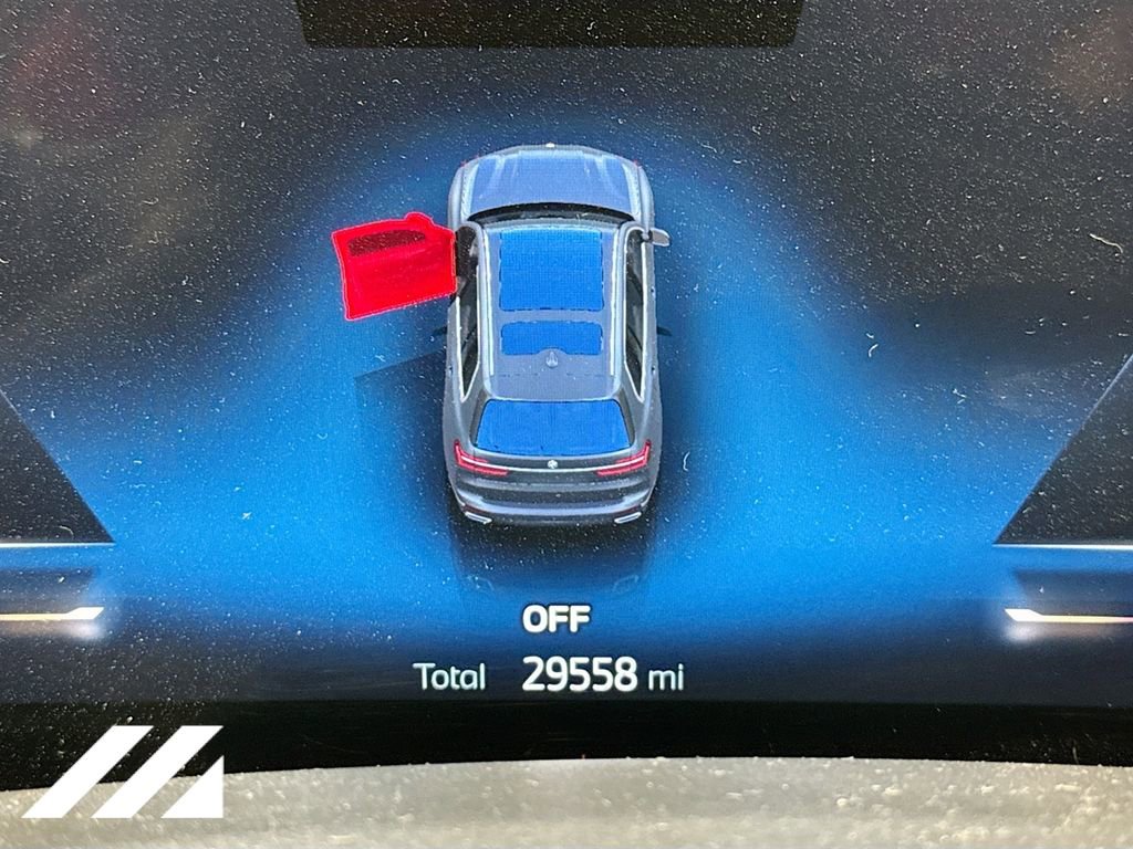 Used 2024 BMW X7 xDrive40i w/ Premium Package image 14