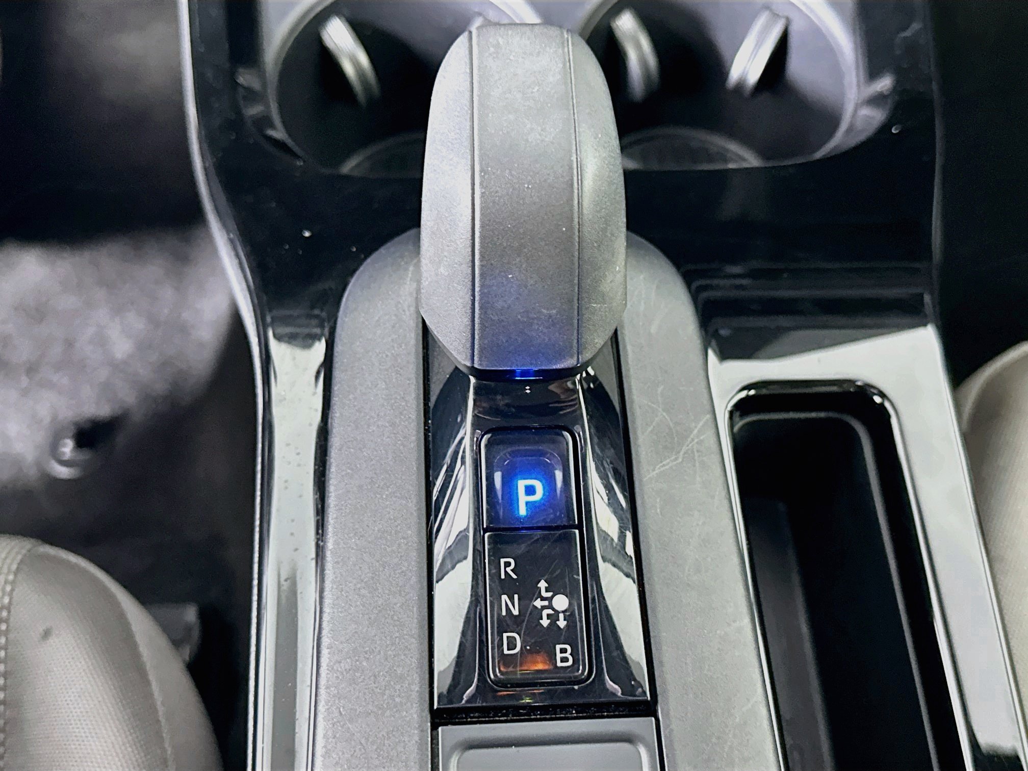 Used 2025 Toyota Prius LE FWD image 24