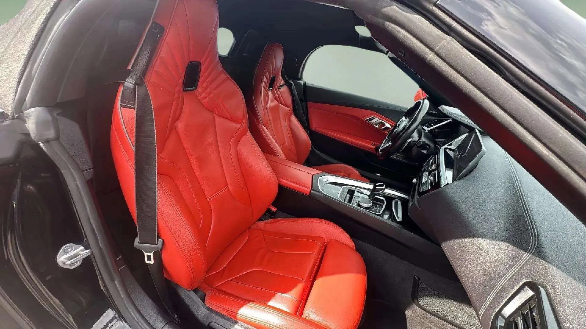 Used 2022 BMW Z4 sDrive30i w/ M Sport Package image 21