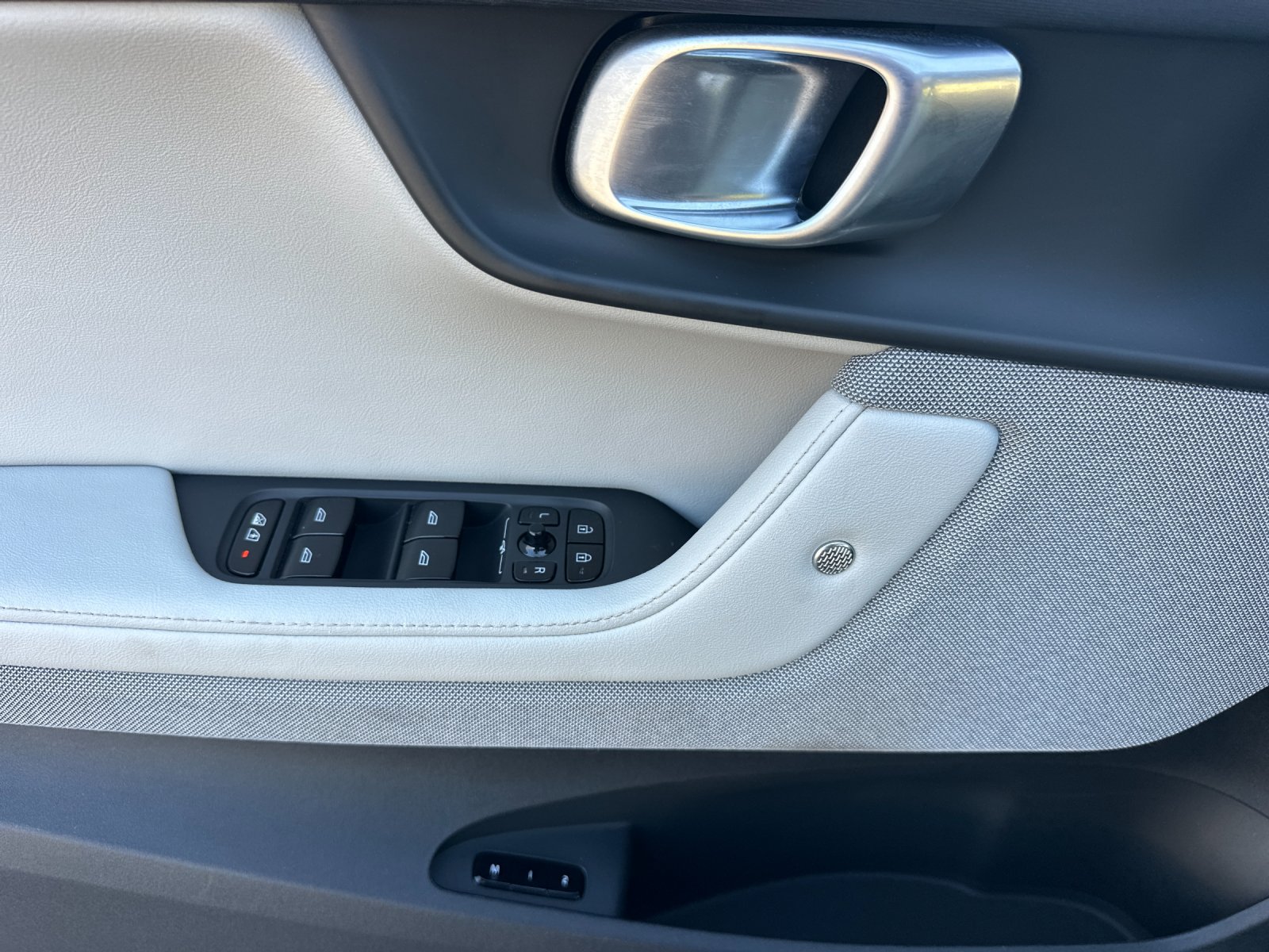 Used 2023 Polestar Polestar 2 w/ Pilot Pack AWD/4WD image 11