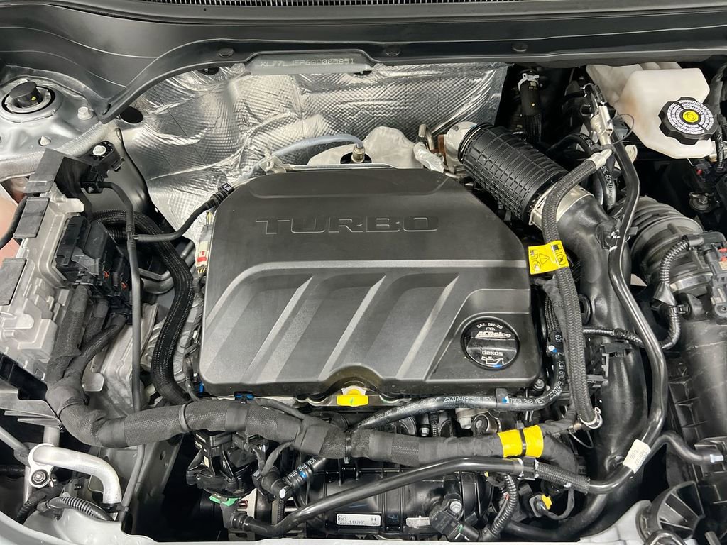 Used 2025 Chevrolet Trax RS w/ Driver Confidence Package image 24