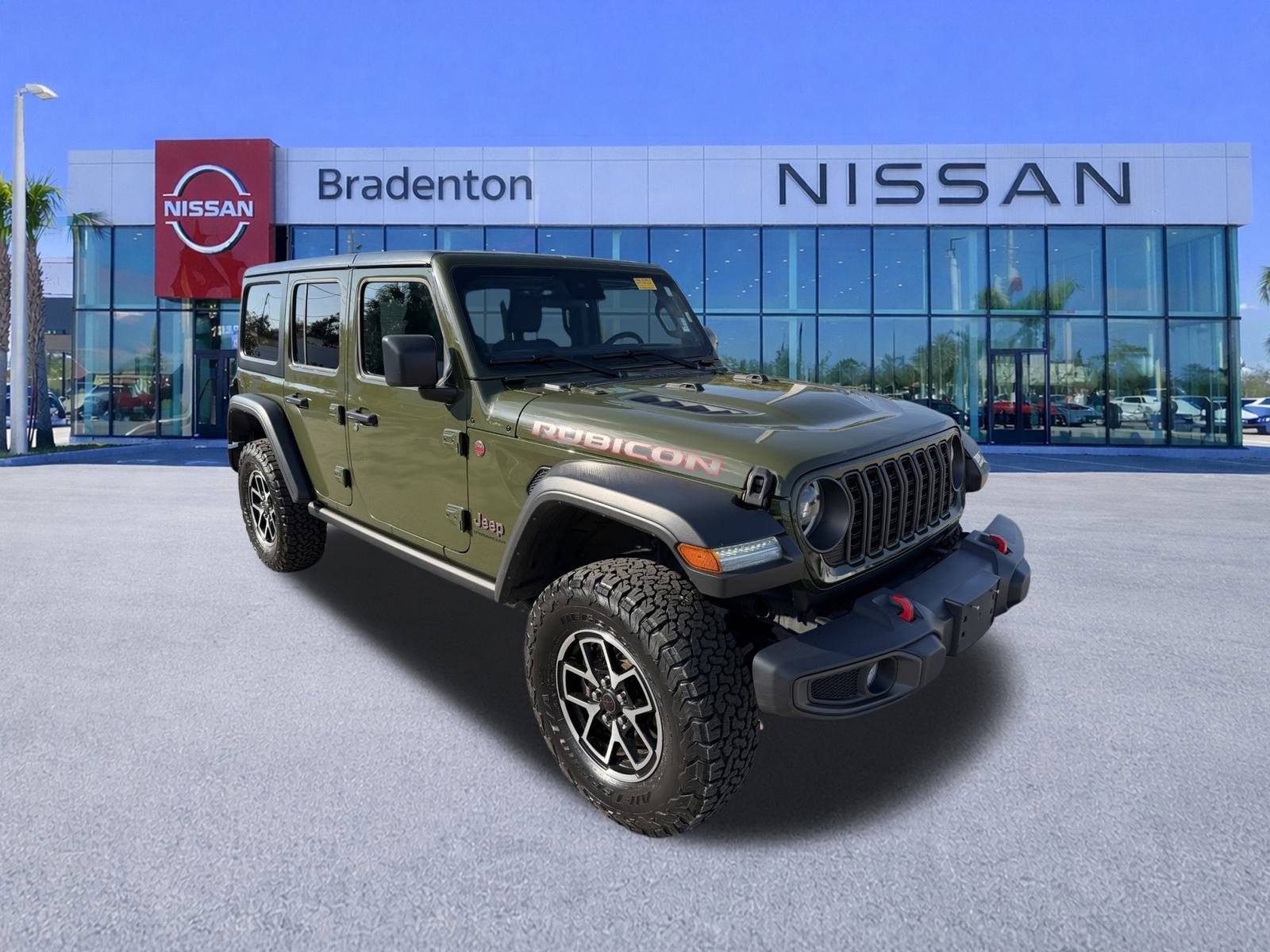 Used 2024 Jeep Wrangler Unlimited Rubicon image 3