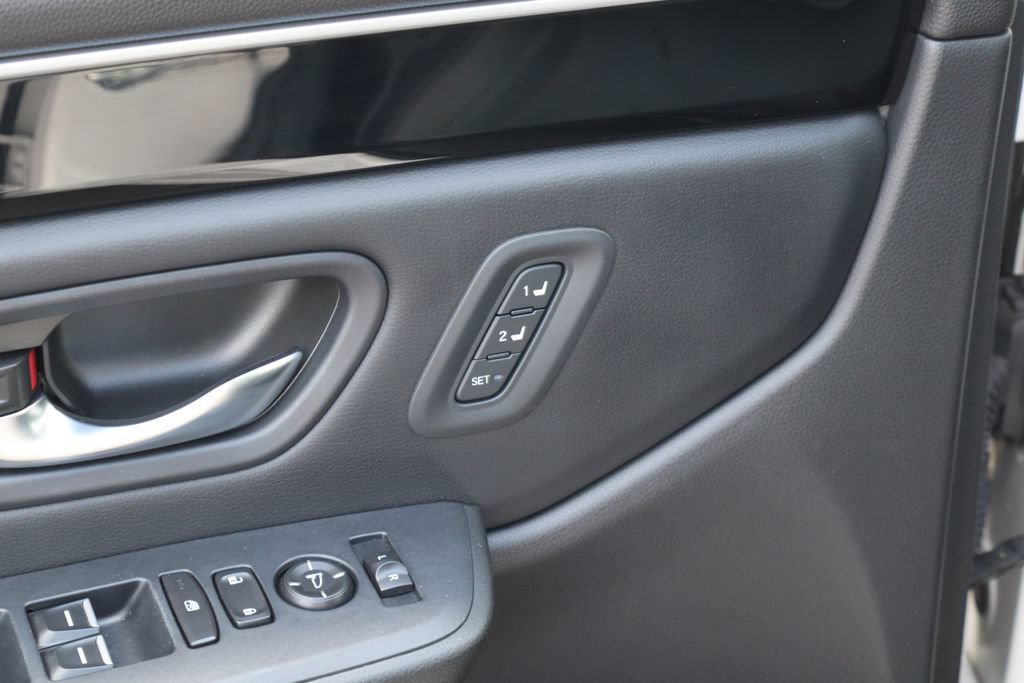 Used 2023 Honda Pilot Touring image 8