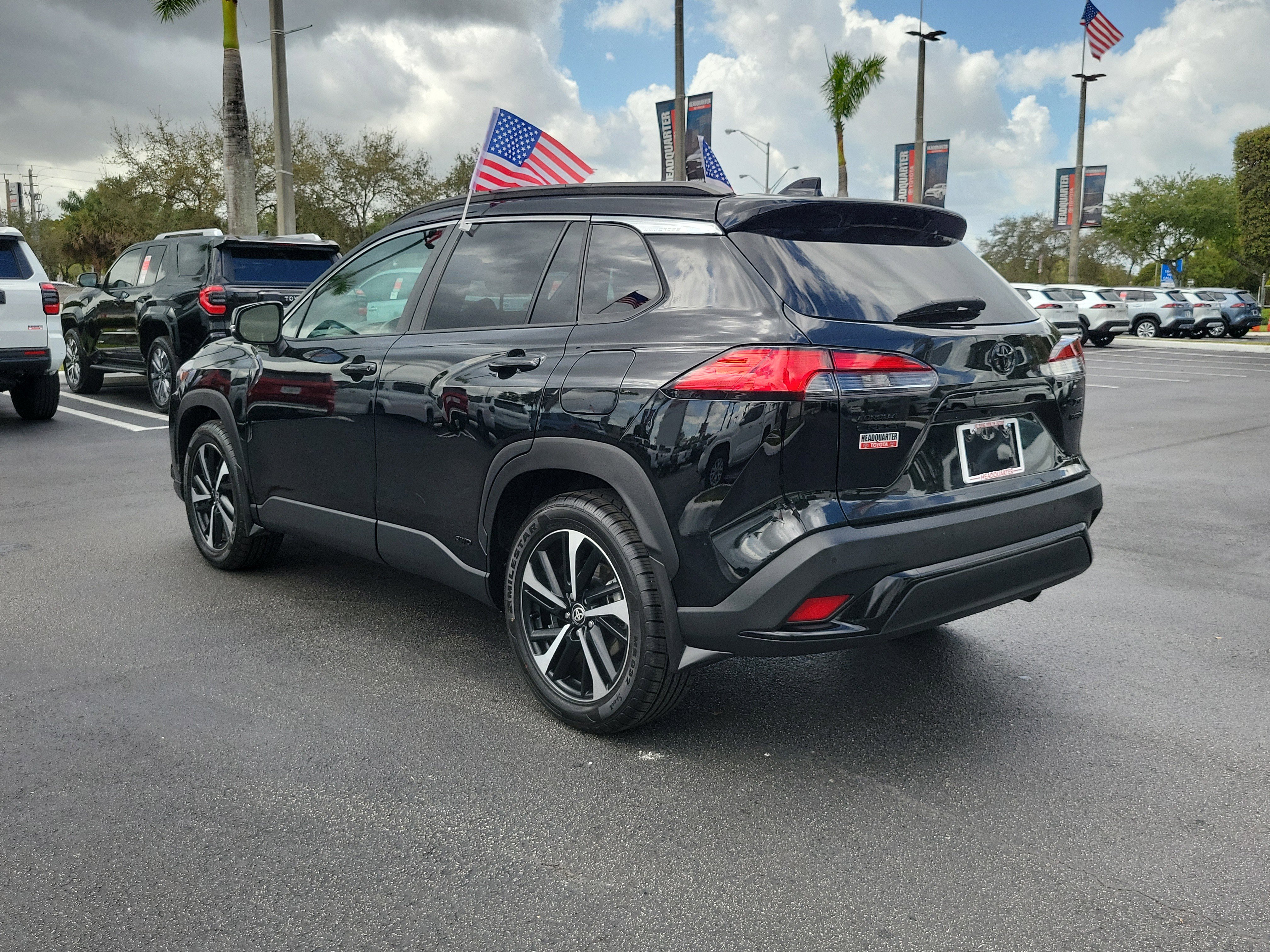 Used 2024 Toyota Corolla Cross SE image 8