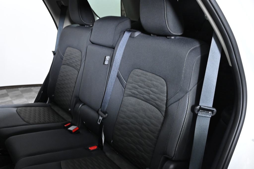 Used 2025 Nissan Pathfinder SV image 24