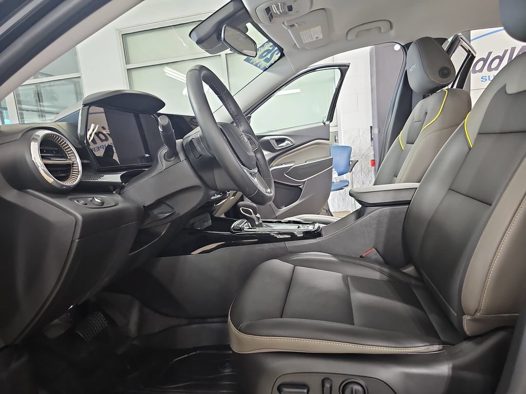 Certified 2026 Chevrolet Trax ACTIV w/ Driver Confidence Package FWD image 18