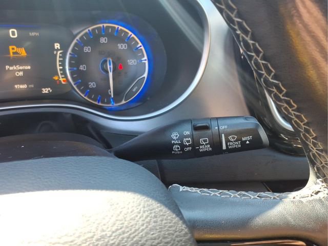 Used 2019 Chrysler Pacifica Touring-L Plus w/ Advanced Safetytec Group FWD image 20