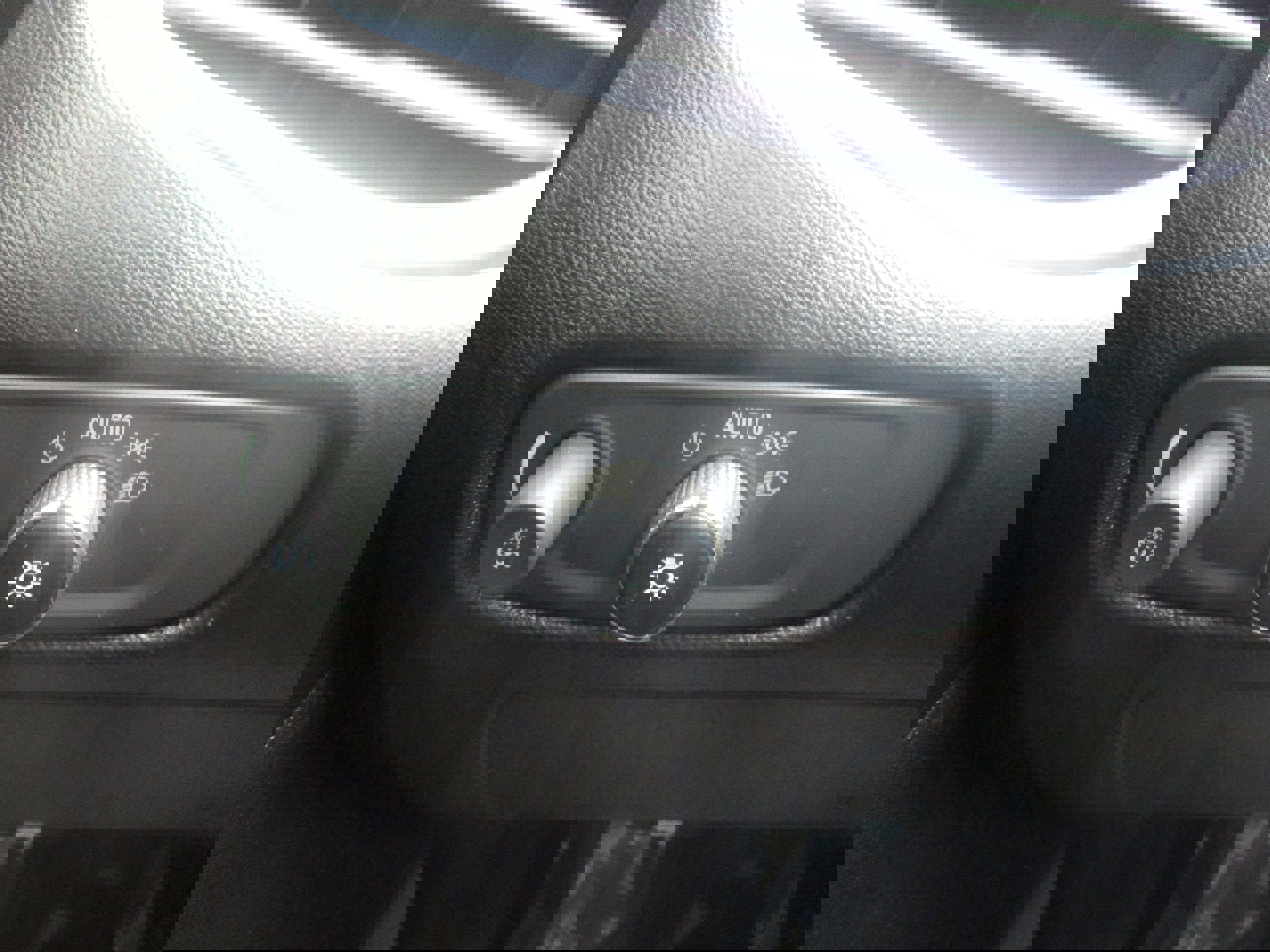 Used 2016 Chevrolet Malibu LT image 23