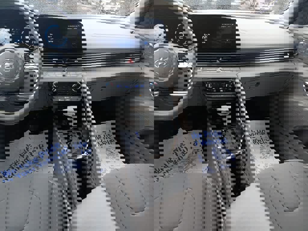 Used 2024 Hyundai Elantra SEL image 22