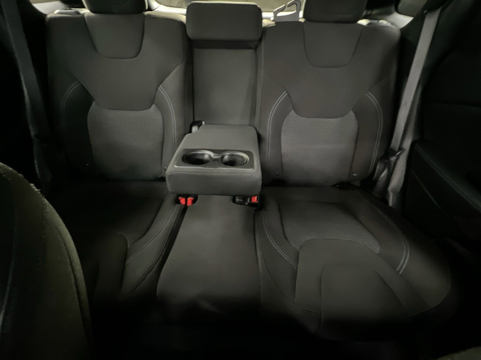 Used 2019 Jeep Cherokee Latitude w/ Popular Appearance Group image 5