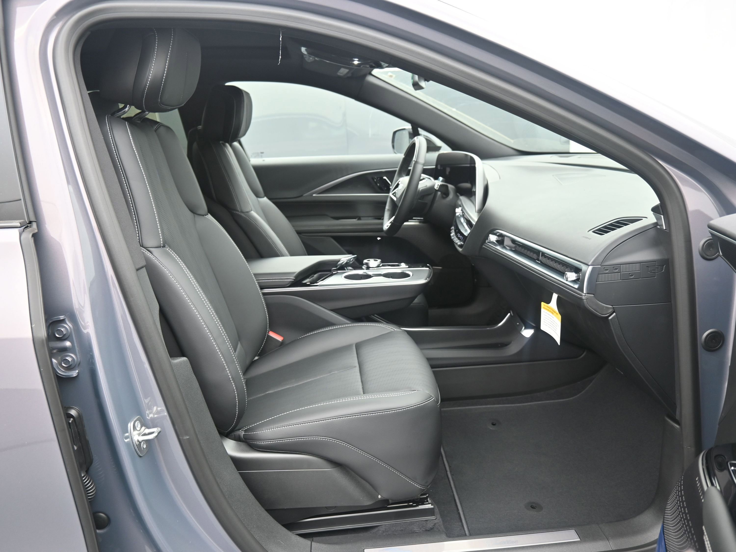 New 2026 Cadillac Lyriq Luxury image 13