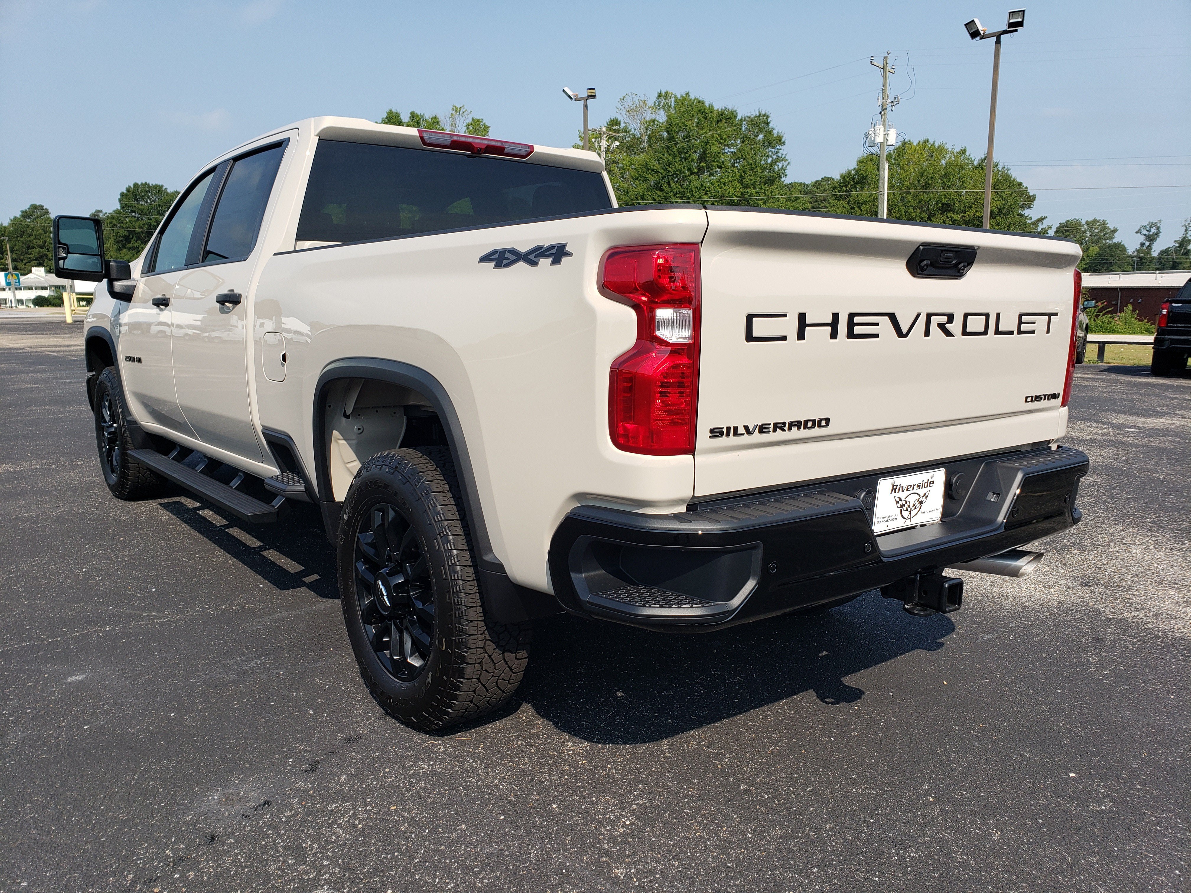New 2026 Chevrolet Silverado 2500 Custom w/ Custom Value Package AWD/4WD image 4