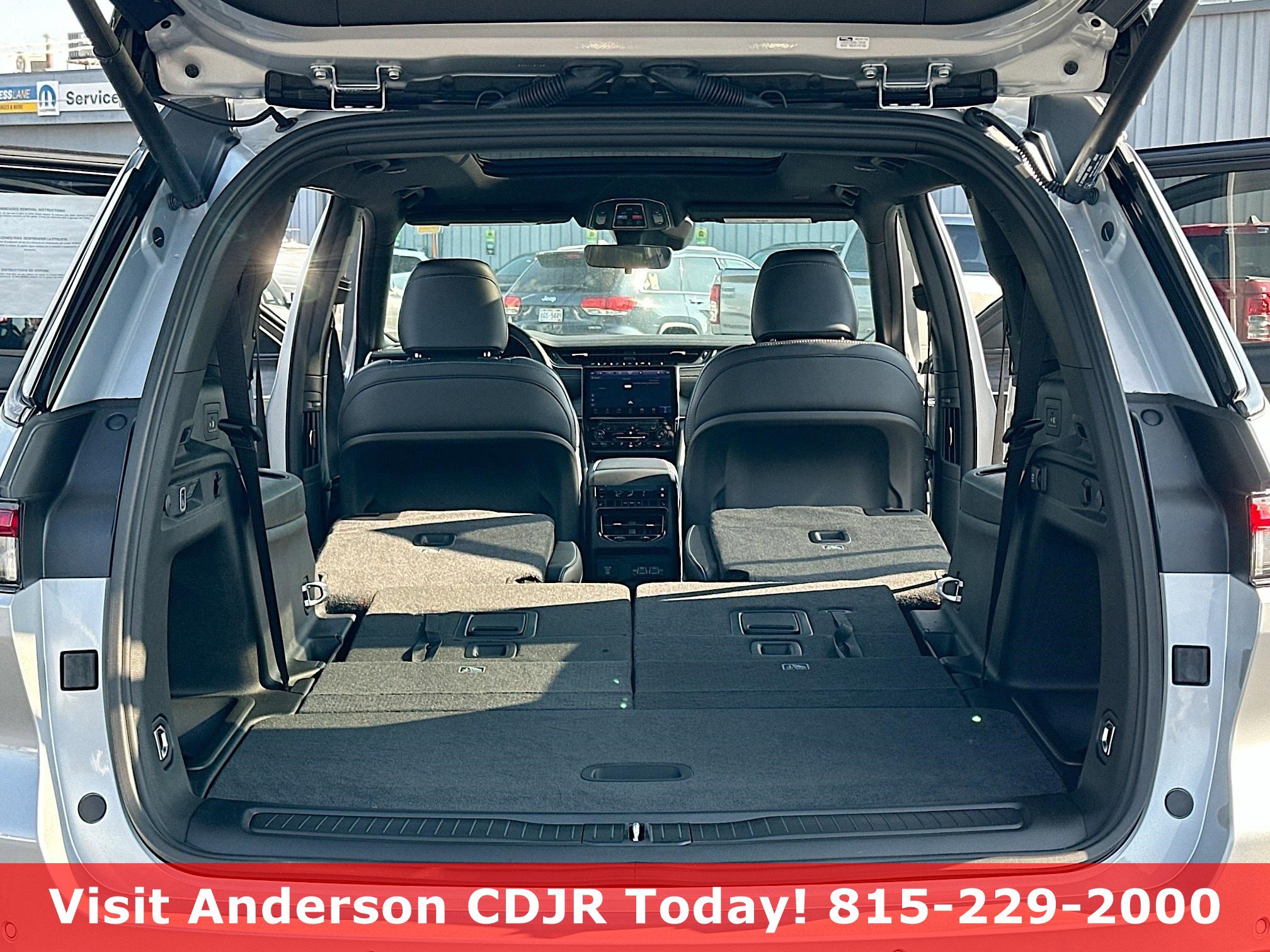 New 2025 Jeep Grand Cherokee L Limited w/ Black Appearance Package image 7