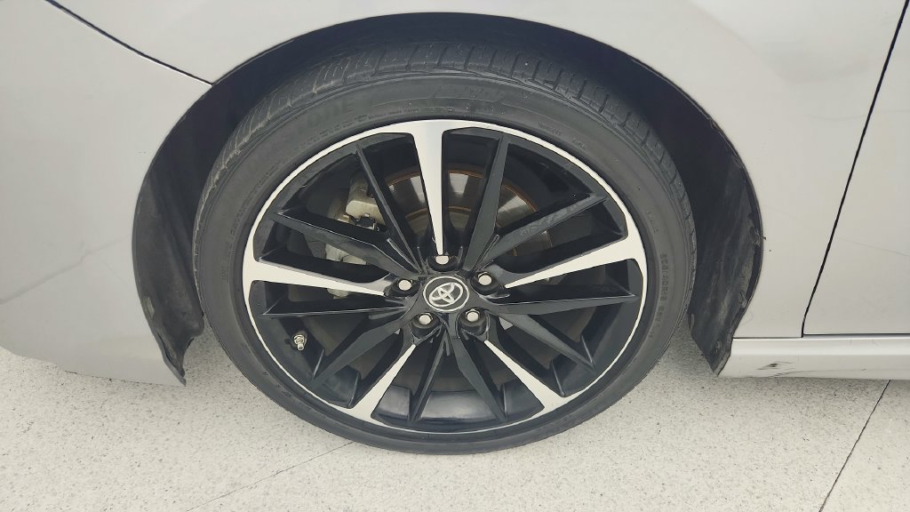 Used 2019 Toyota Camry XSE FWD image 27