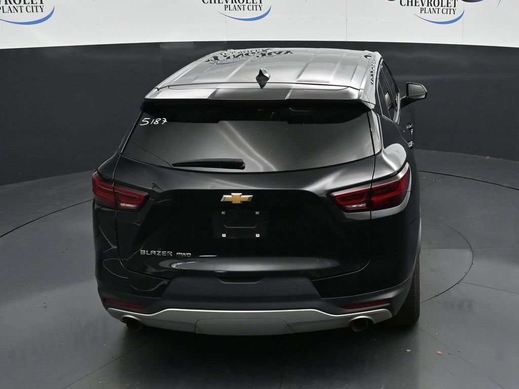 Used 2025 Chevrolet Blazer LT AWD/4WD image 23
