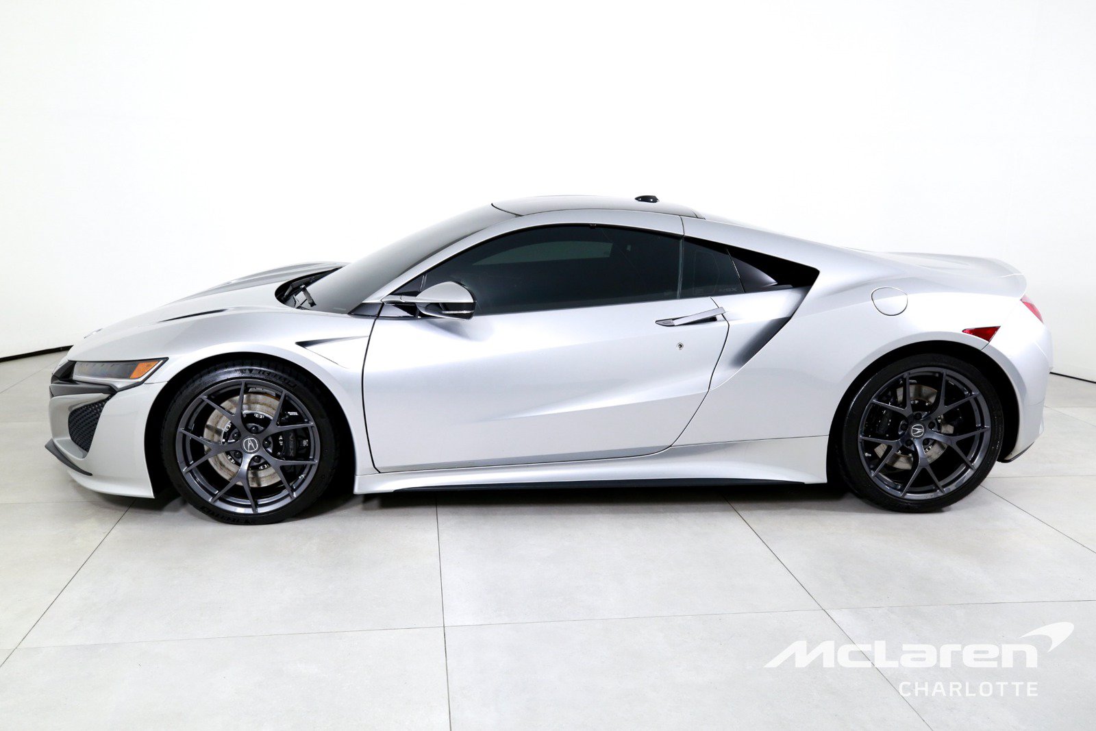 Used 2017 Acura NSX AWD/4WD image 5