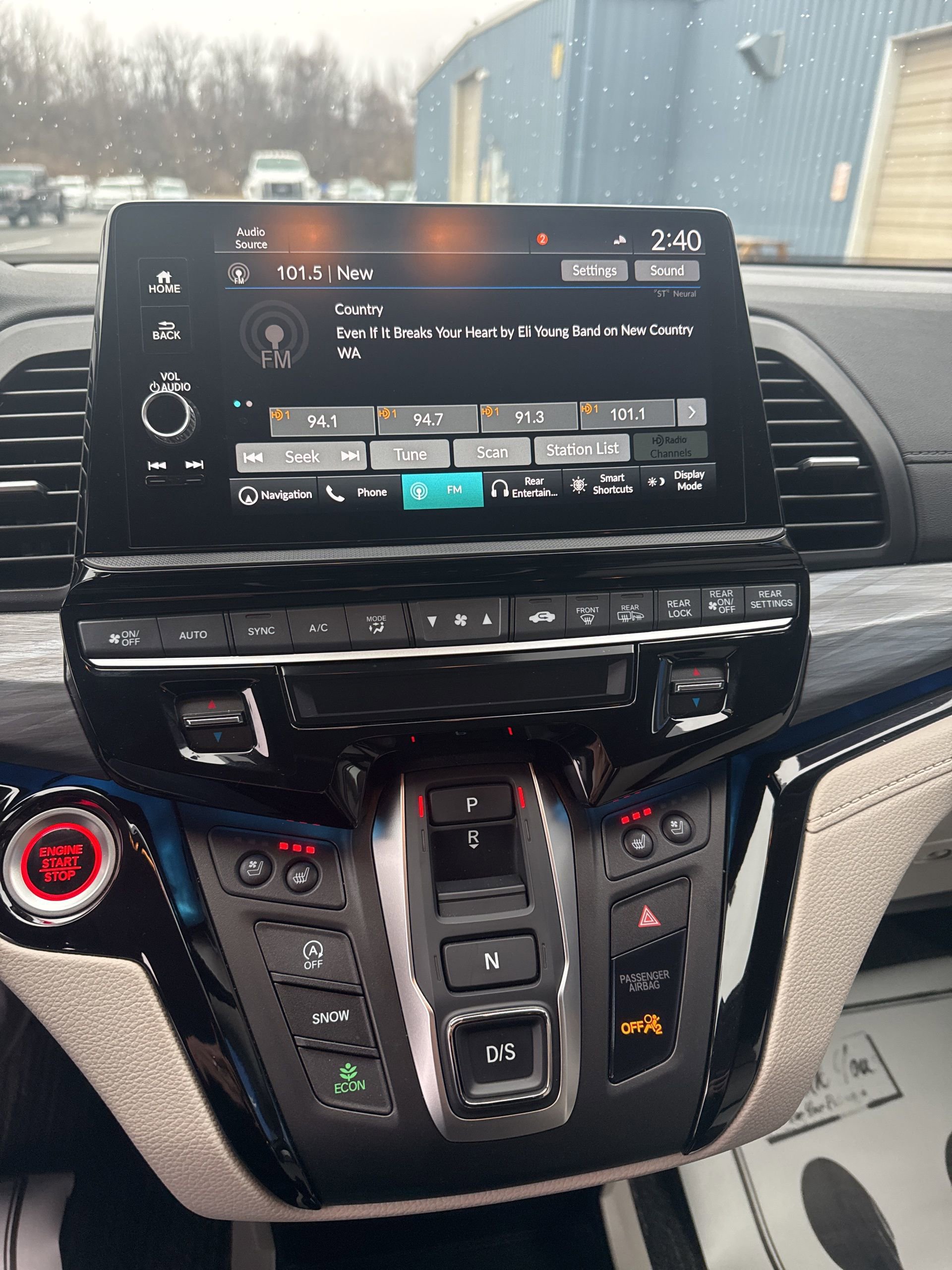 Used 2025 Honda Odyssey Elite image 19