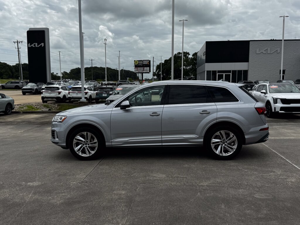 Used 2022 Audi Q7 3.0T Premium Plus AWD/4WD image 31