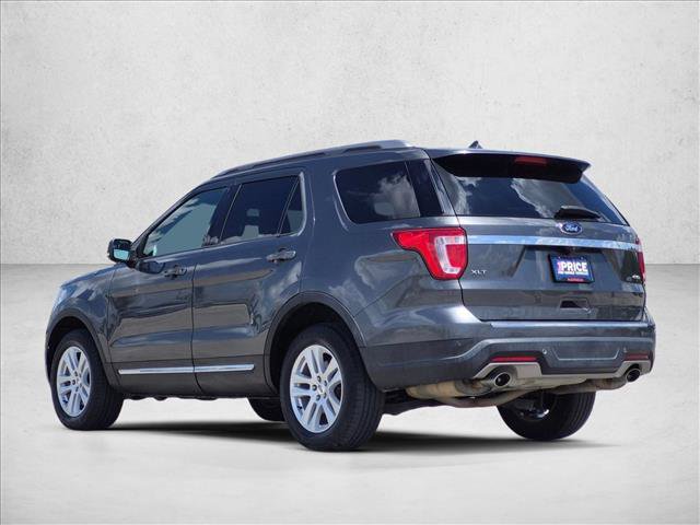 Used 2018 Ford Explorer XLT w/ Equipment Group 202A AWD/4WD image 8