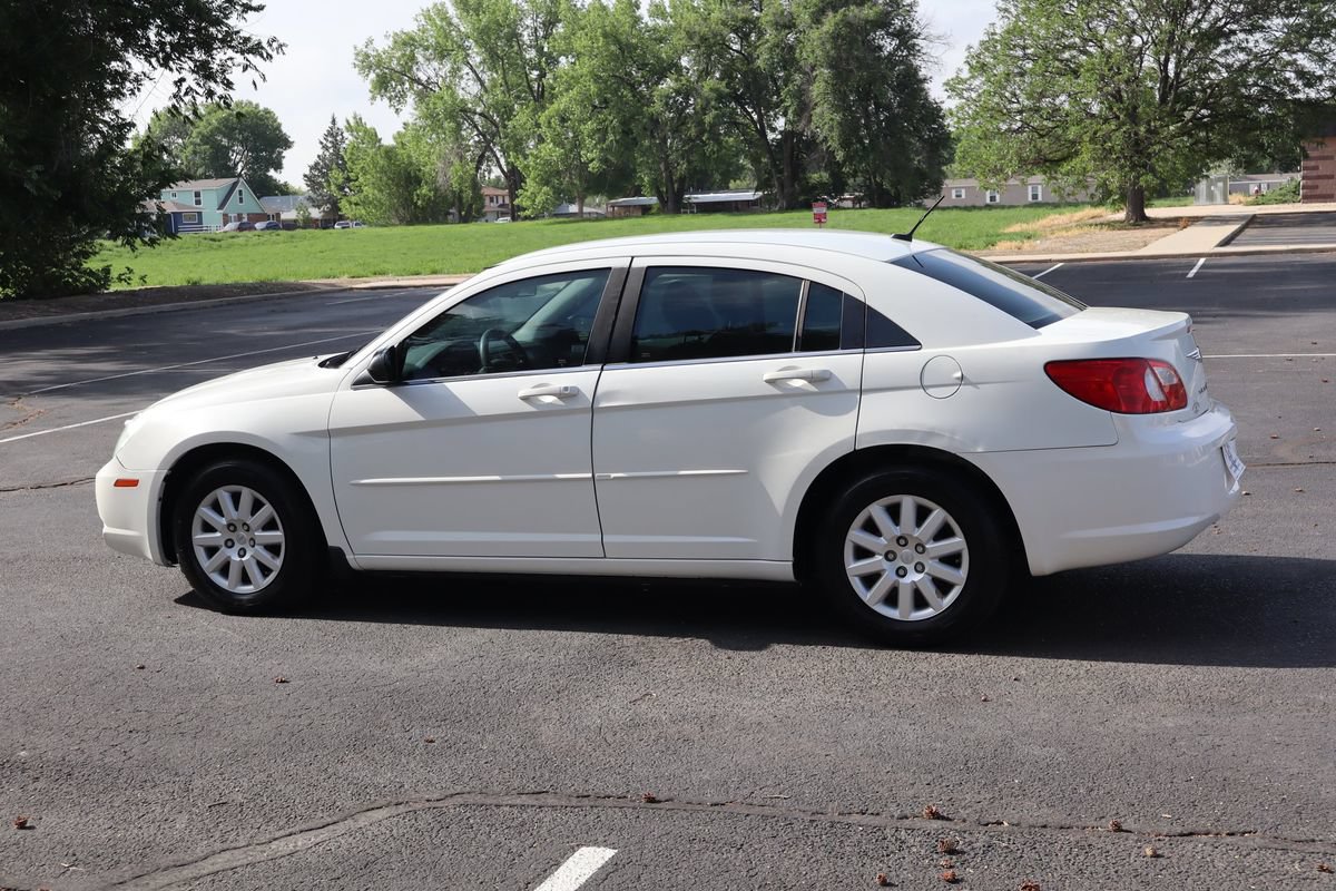 Used 2008 Chrysler Sebring LX FWD image 8