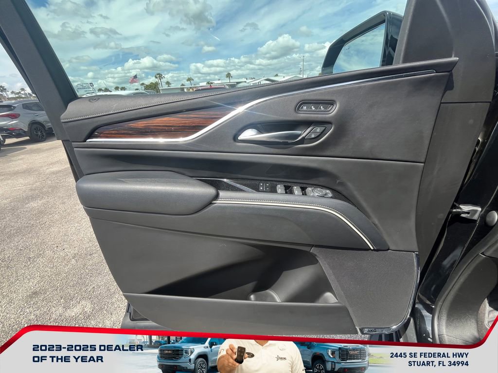 Used 2023 Cadillac Escalade Premium Luxury w/ Performance Package image 25