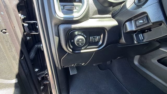 Used 2024 RAM 2500 Laramie w/ Night Edition AWD/4WD image 31