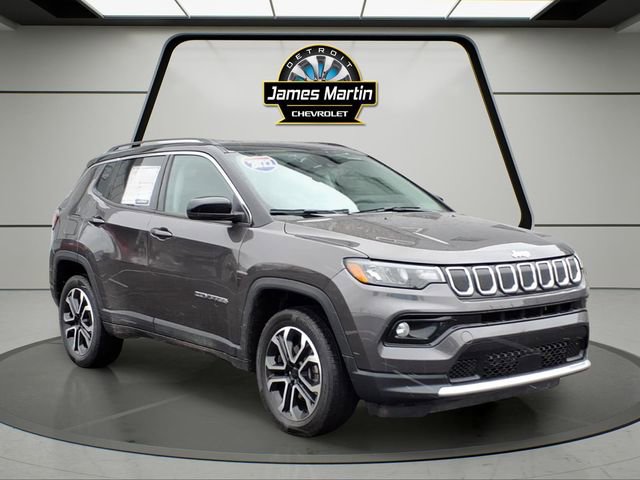 Used 2022 Jeep Compass Limited image 3