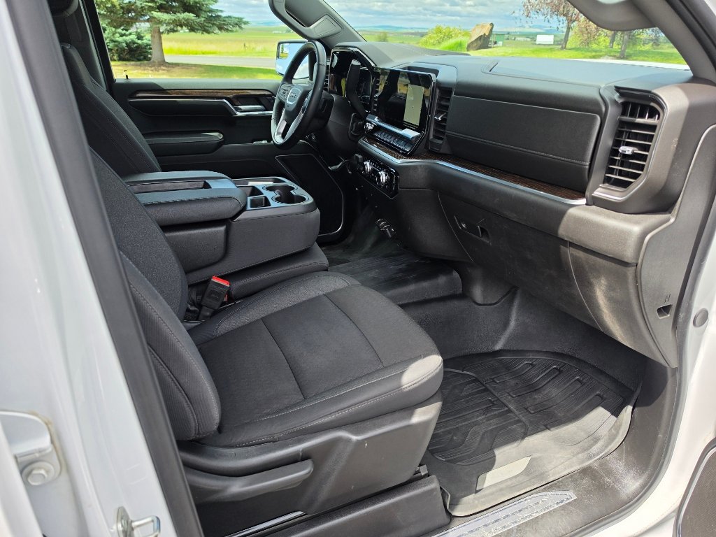 Used 2024 GMC Sierra 1500 SLE w/ X31 Off-Road Package AWD/4WD image 25