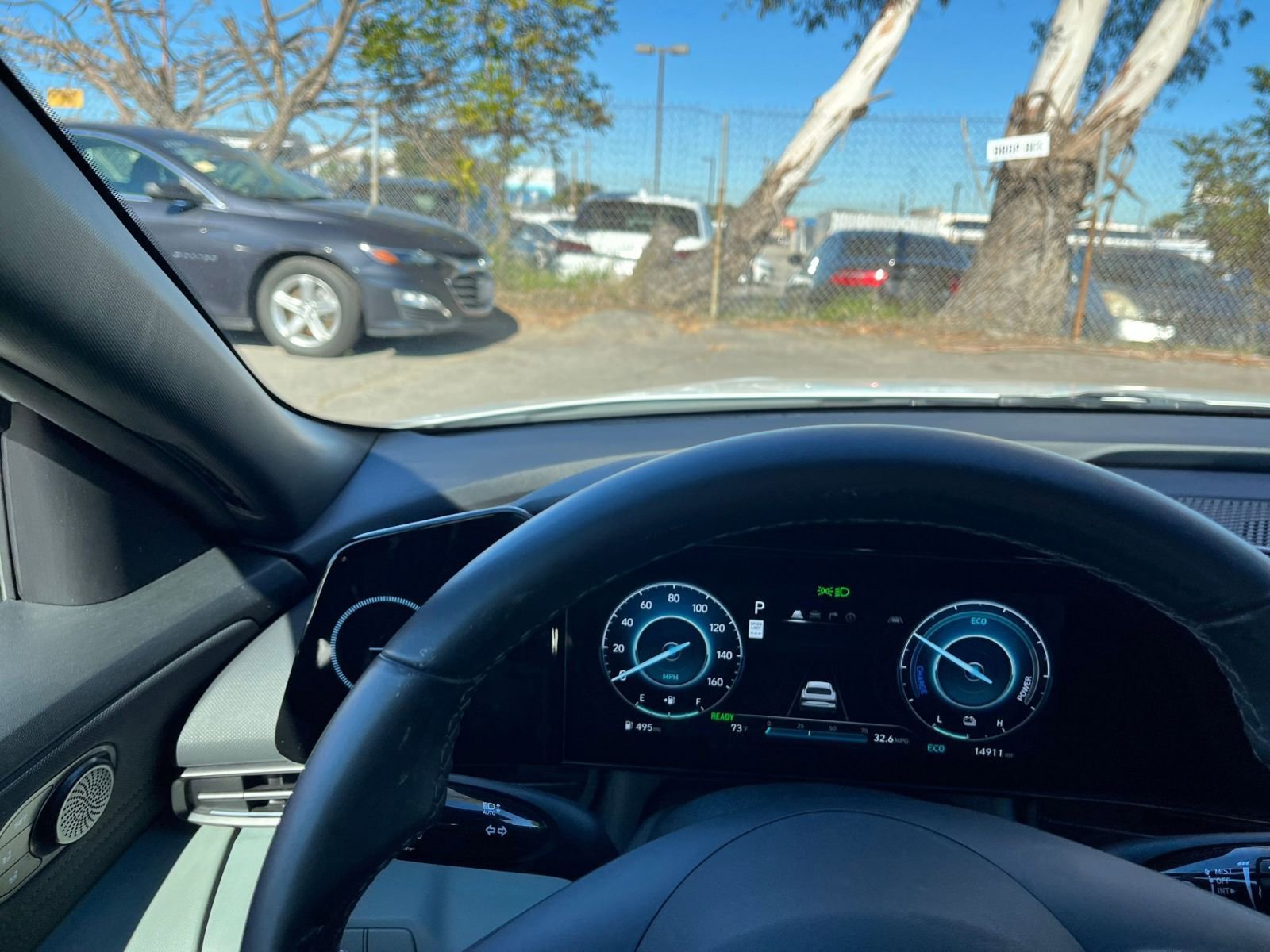 Used 2025 Hyundai Elantra Limited image 35