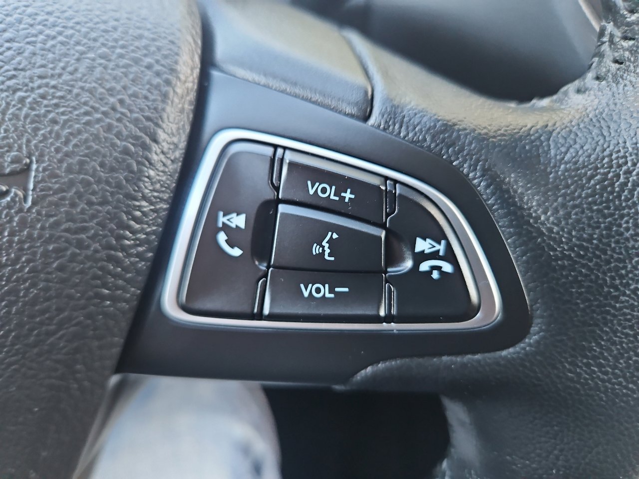 Used 2019 Ford Escape SEL image 26