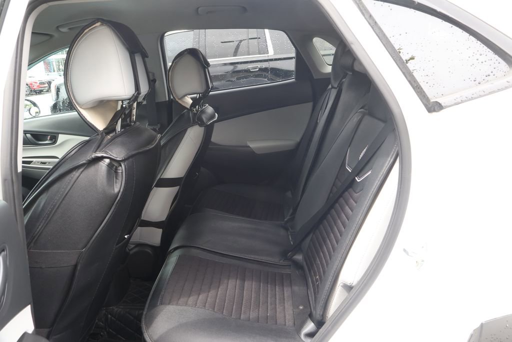 Used 2023 Hyundai Kona SEL AWD/4WD image 28