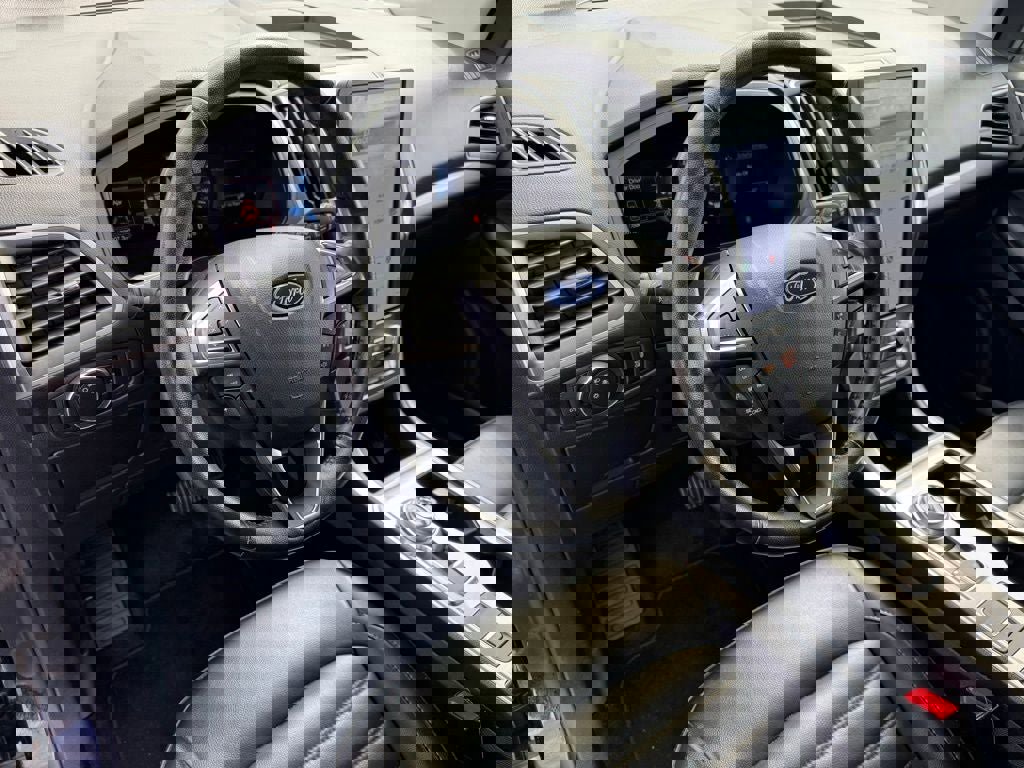 Certified 2023 Ford Edge SEL image 18